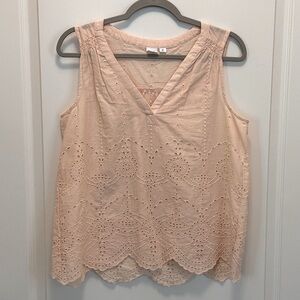 GAP Eyelet Top